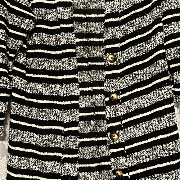 Cute striped sweater - Picture 2 of 9